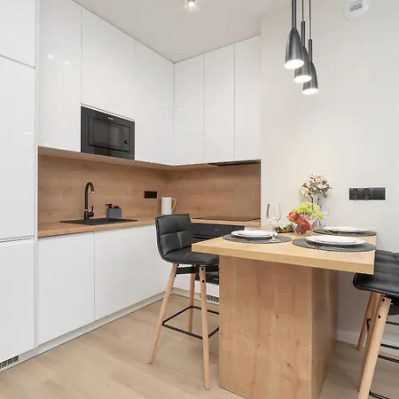 아파트 Przytulne Z Widokiem Na Miasto By Renters