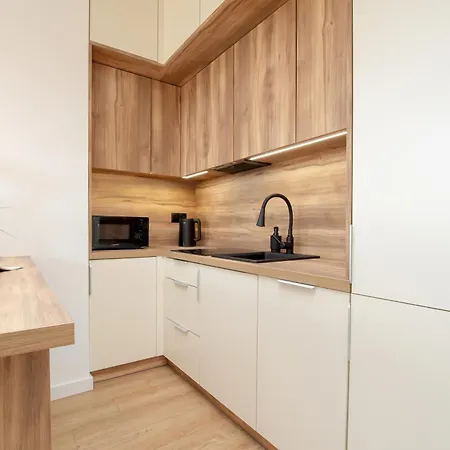 아파트 Przytulne Z Widokiem Na Miasto By Renters 제수프